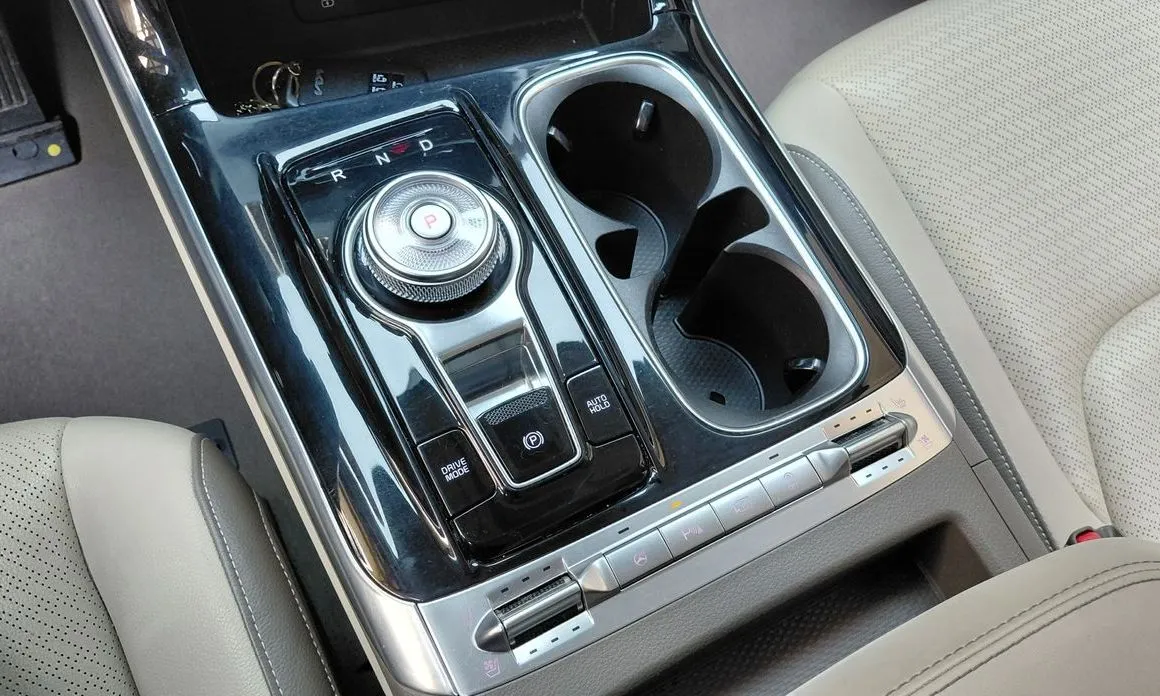 Kia Carnival — фото 10