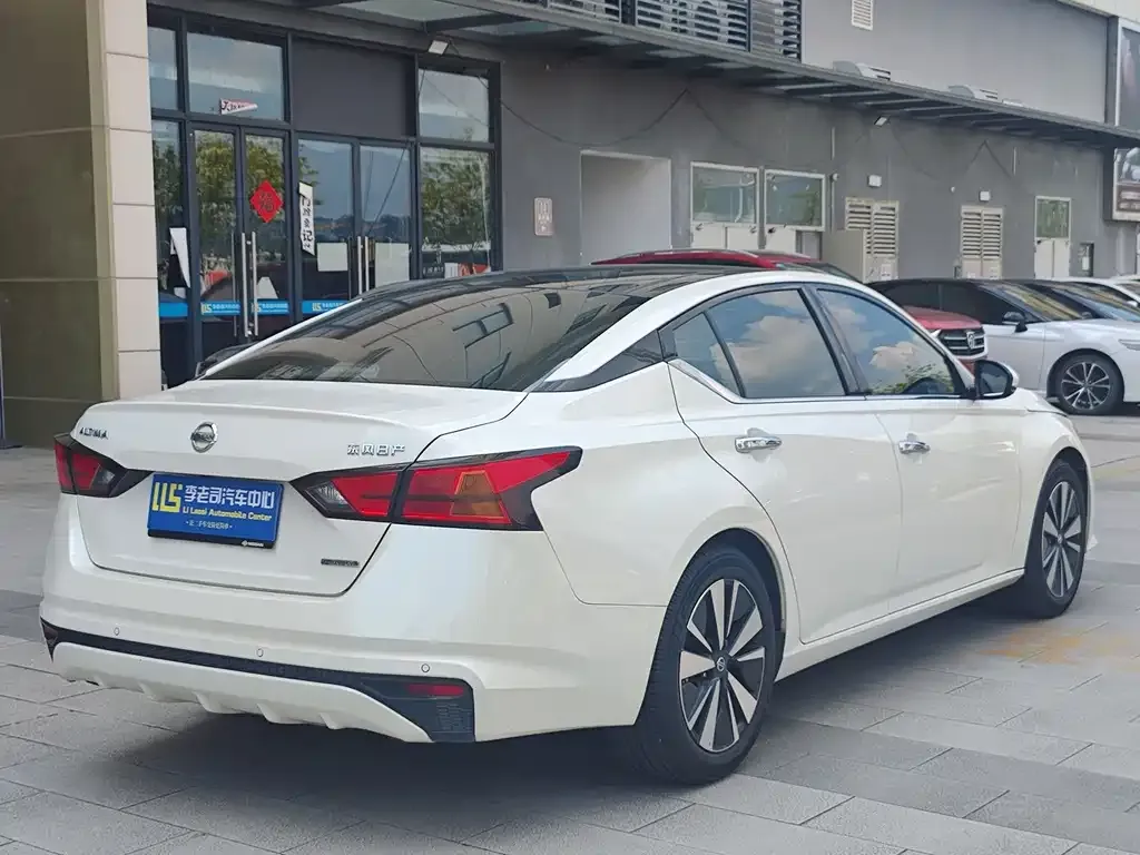 Nissan Teana — фото 3
