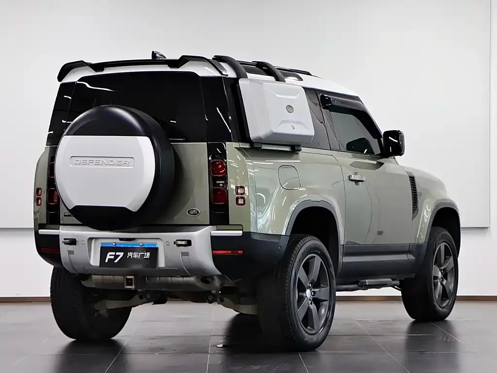 Land Rover Defender — фото 7
