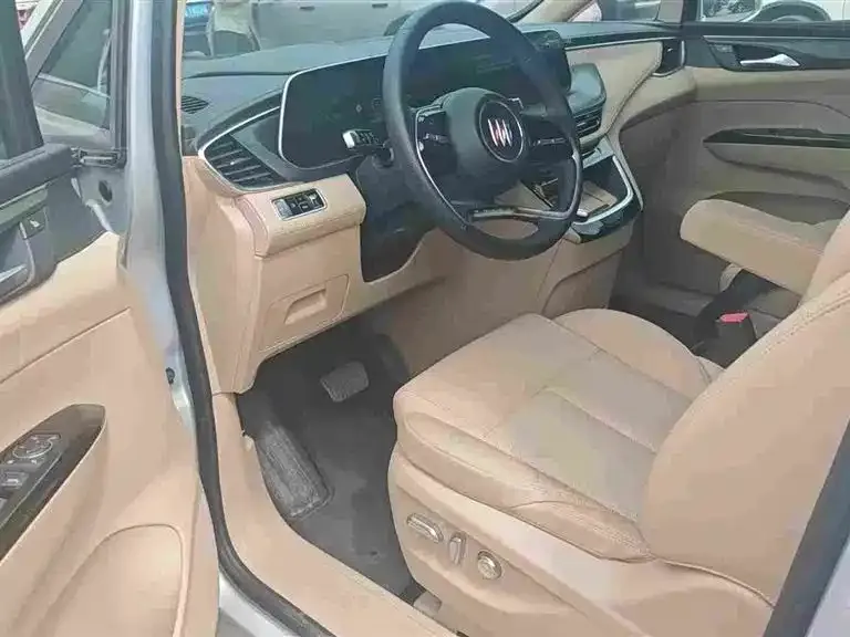 Buick GL8 Hybrid — фото 3
