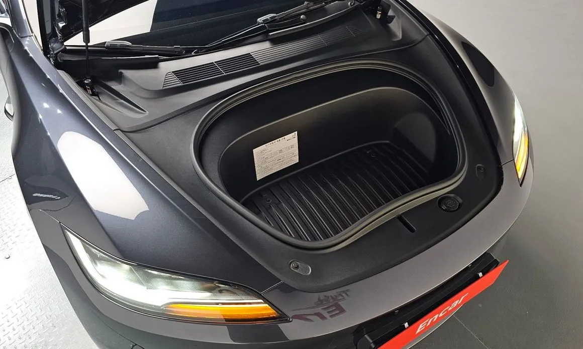 Tesla Model 3 — фото 10