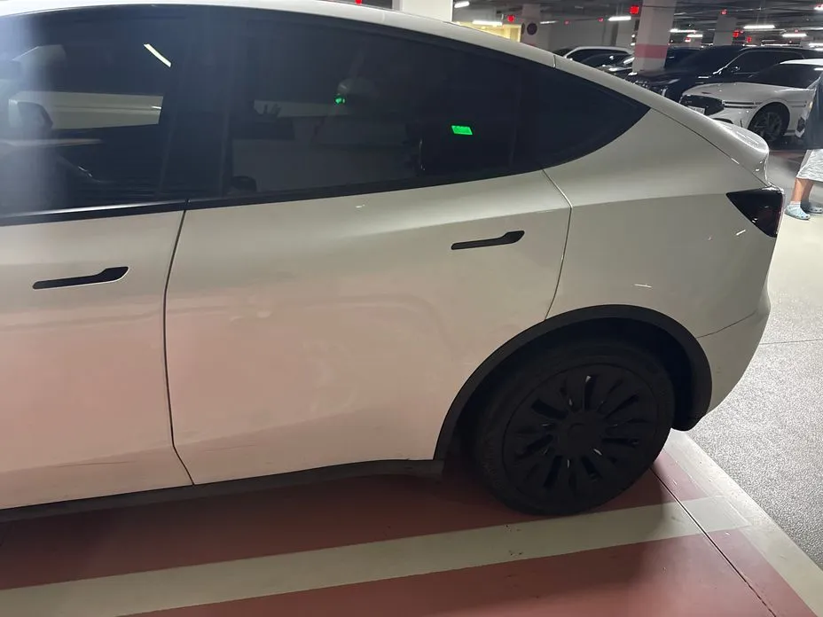 Tesla Model Y — фото 10