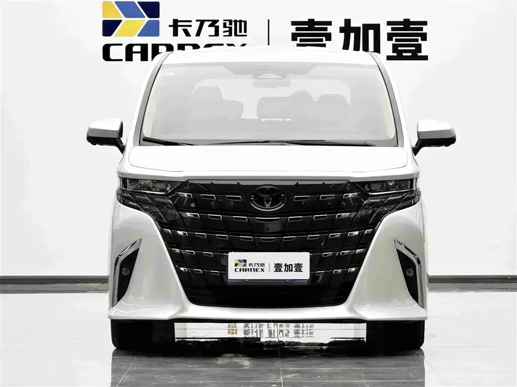 Toyota Alphard — фото 6