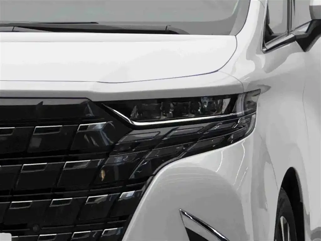 Toyota Alphard — фото 2