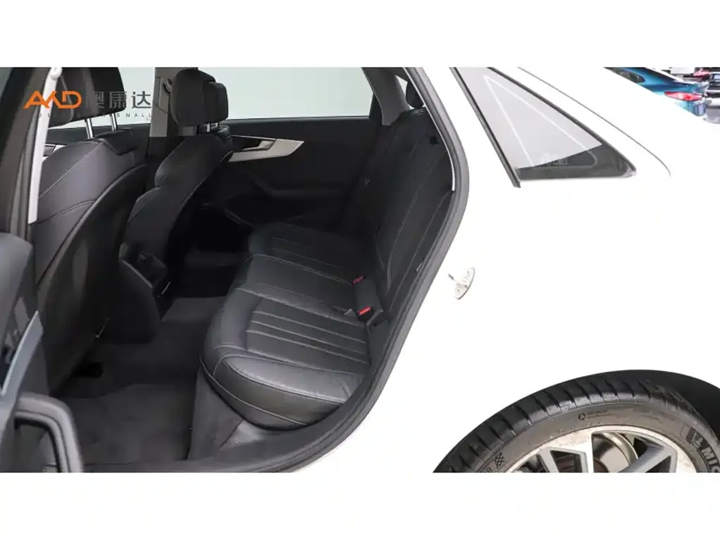 Audi A4L — фото 2