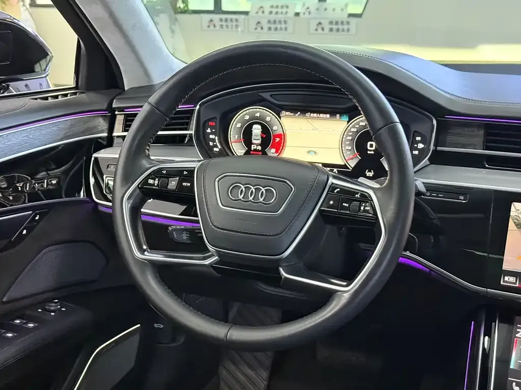 Audi A8 — фото 10
