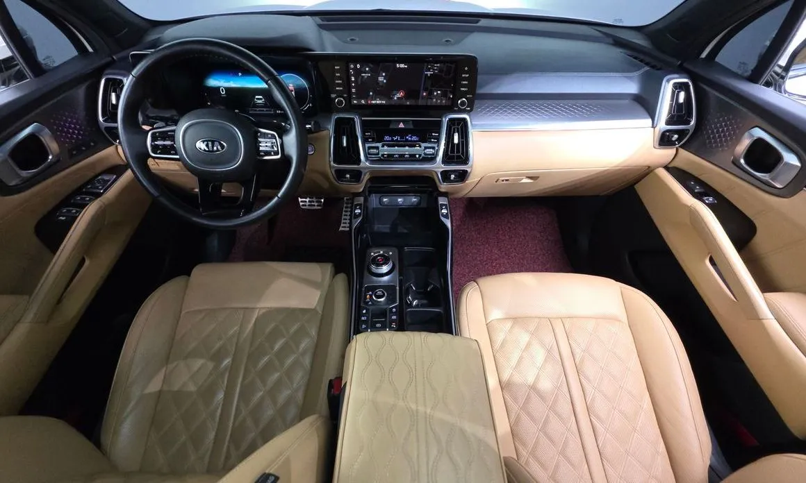 Kia Sorento — фото 8