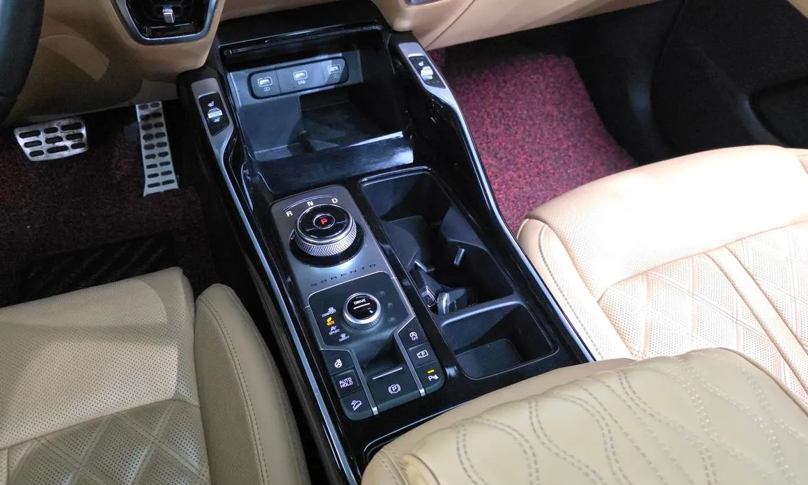 Kia Sorento — фото 9