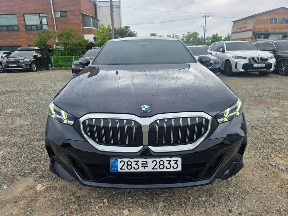 BMW 5-Series — фото 1