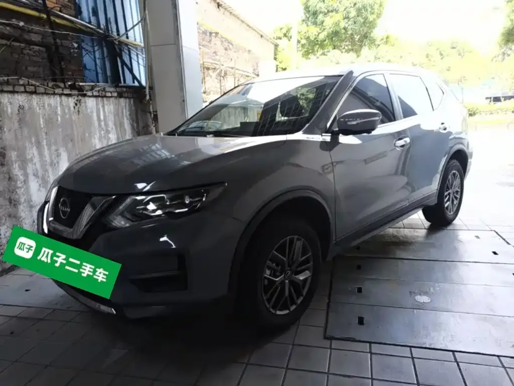 Nissan X-Trail — фото 1