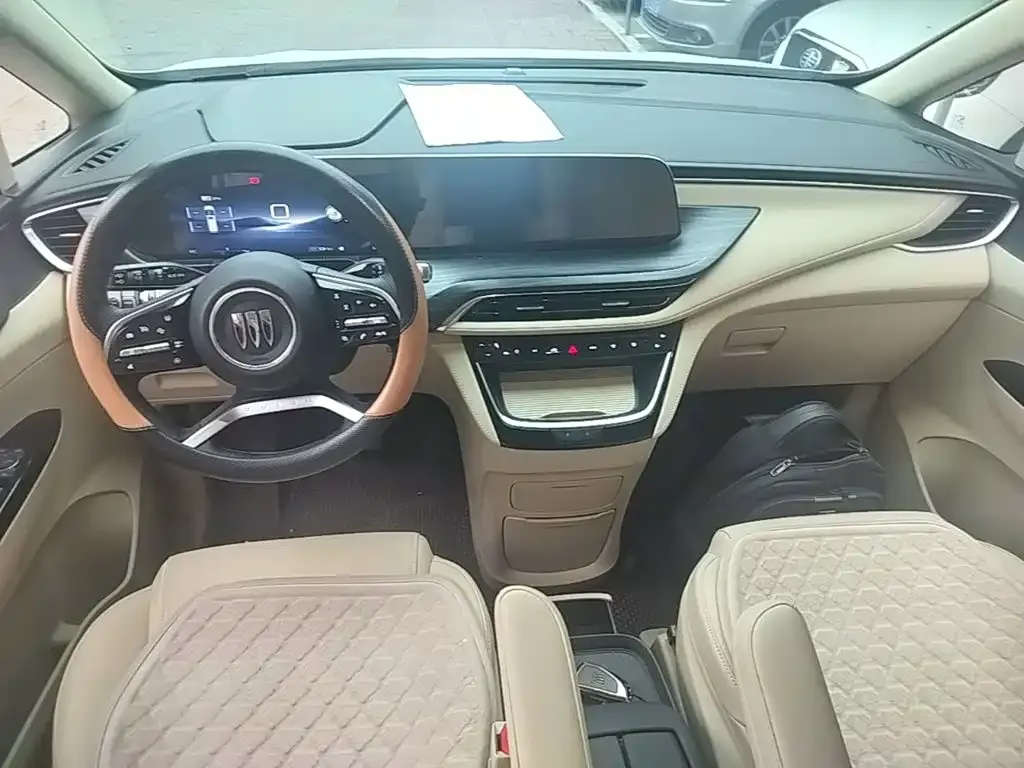 Buick GL8 Hybrid — фото 10