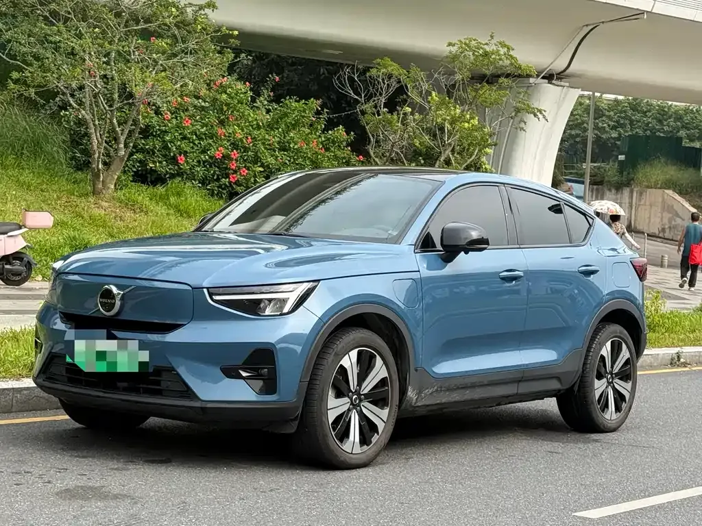 Volvo C40 — фото 1