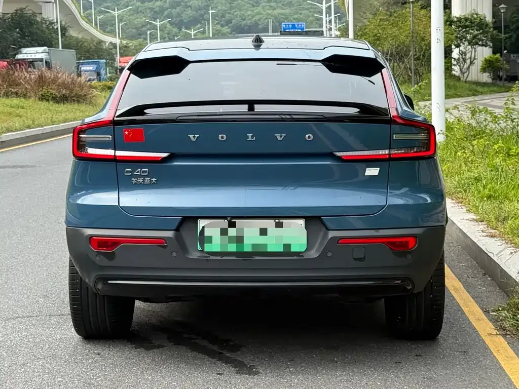 Volvo C40 — фото 7