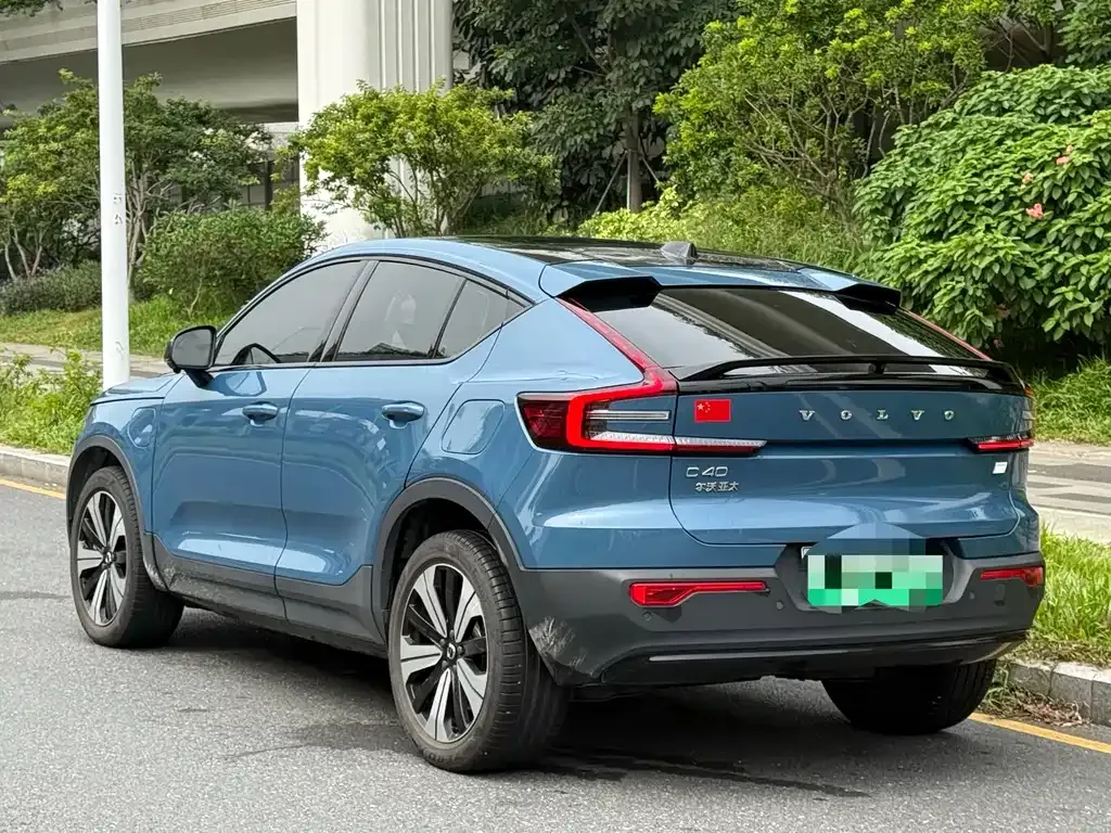 Volvo C40 — фото 4