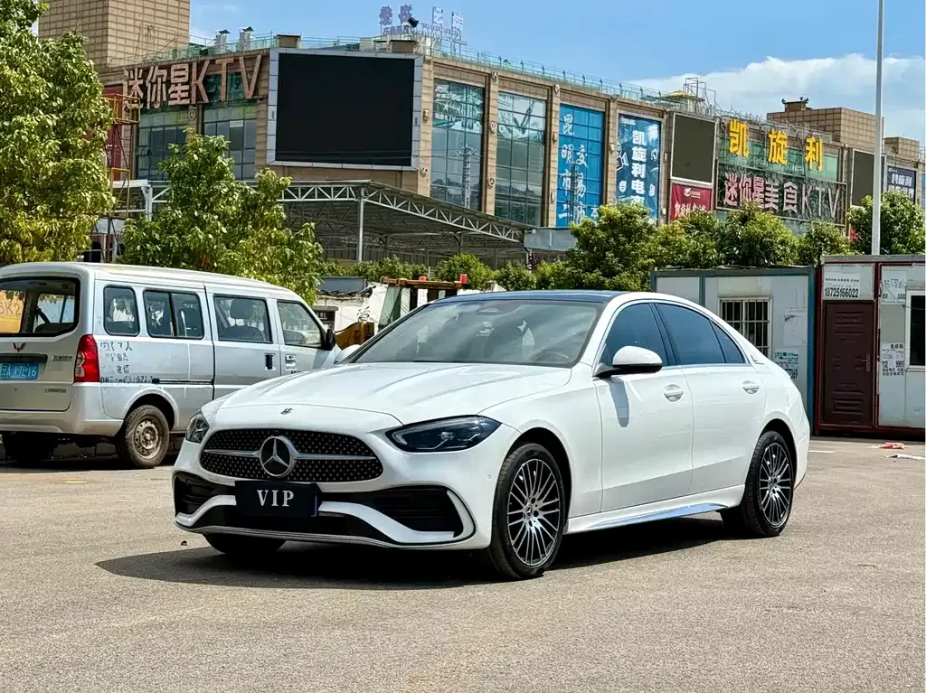 Mercedes-Benz C-Class — фото 1