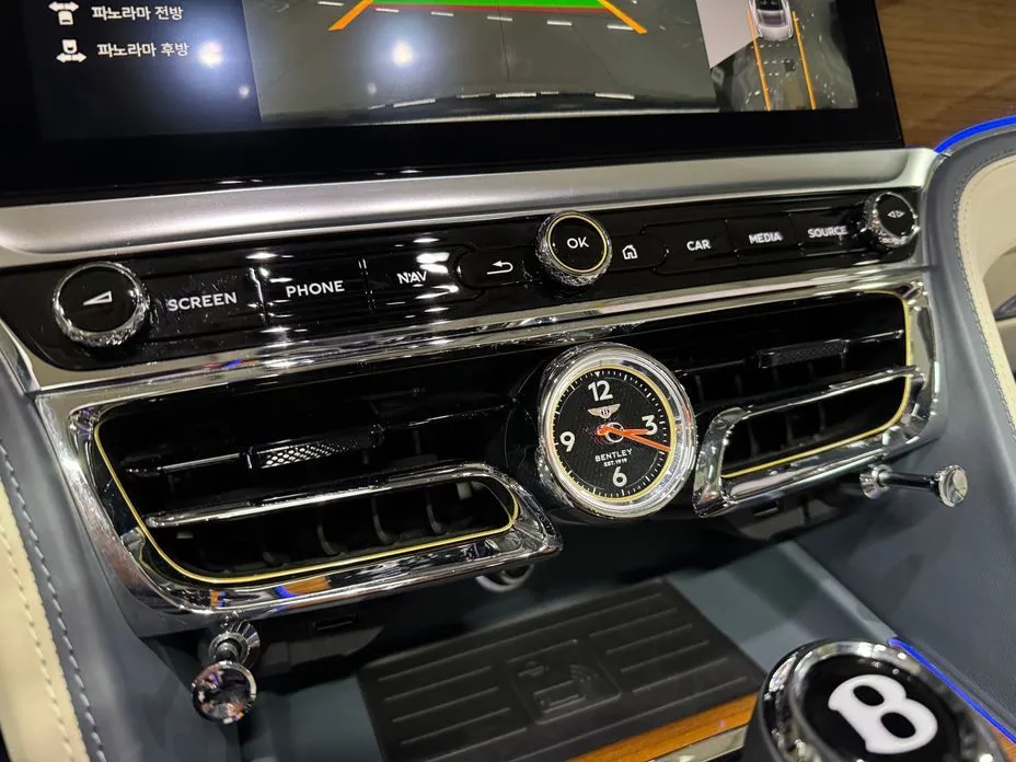 Bentley Flying Spur — фото 6
