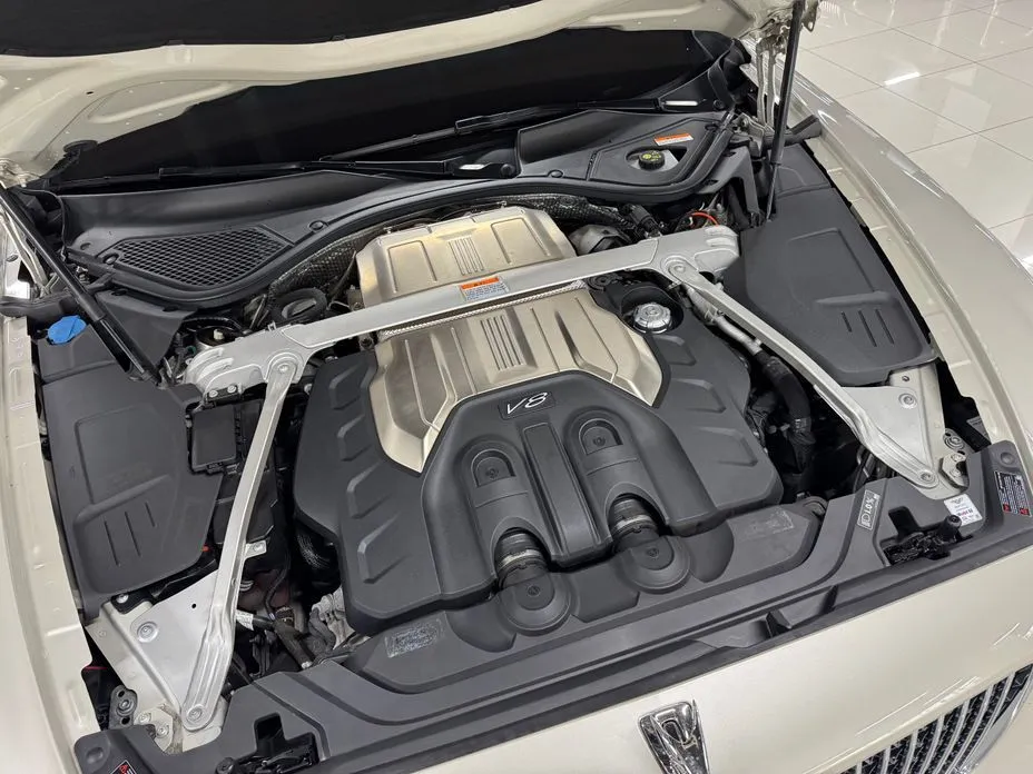 Bentley Flying Spur — фото 9