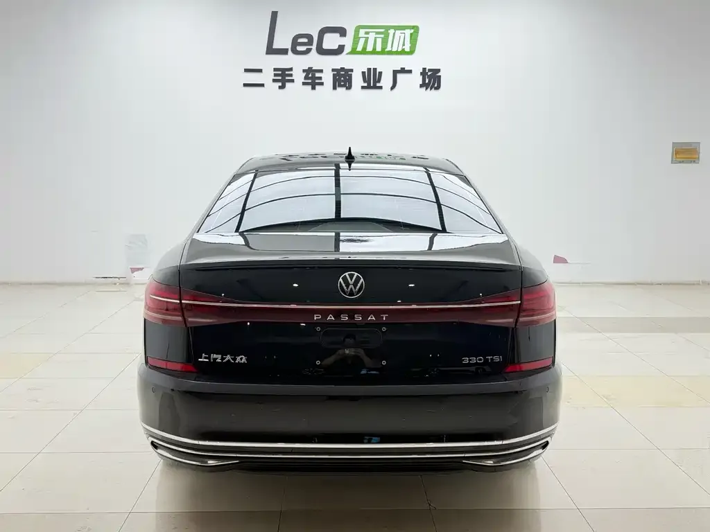 Volkswagen Passat — фото 8