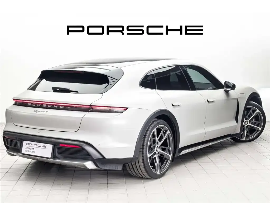 Porsche Taycan — фото 8