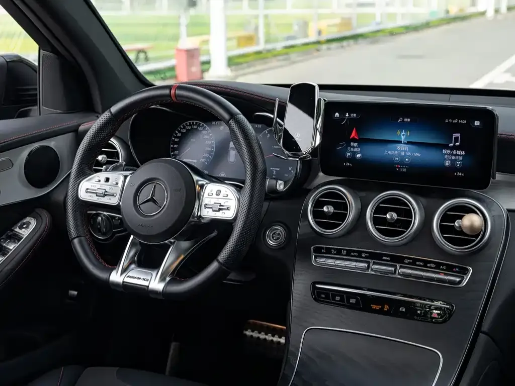 Mercedes-Benz GLC AMG — фото 7