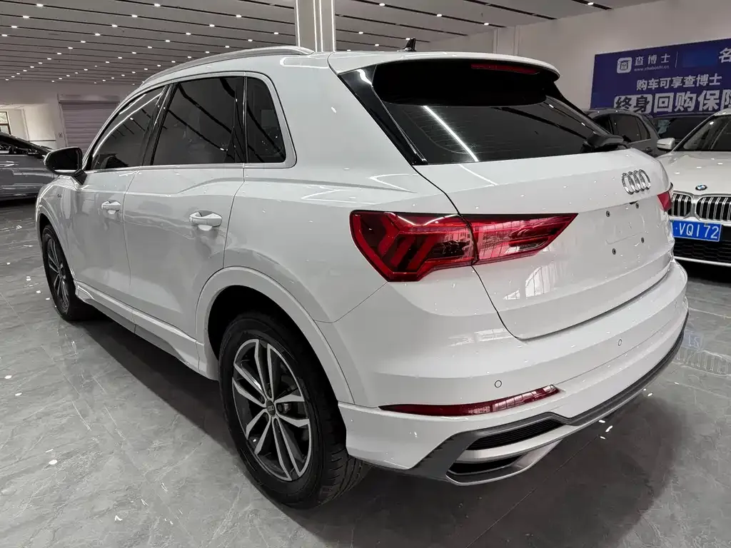 Audi Q3 — фото 10