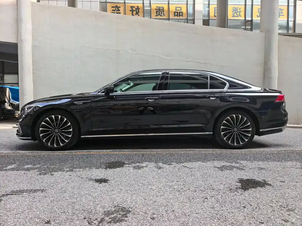 Volkswagen Phideon — фото 8