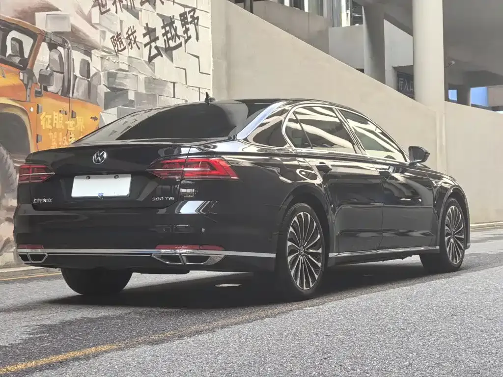 Volkswagen Phideon — фото 10