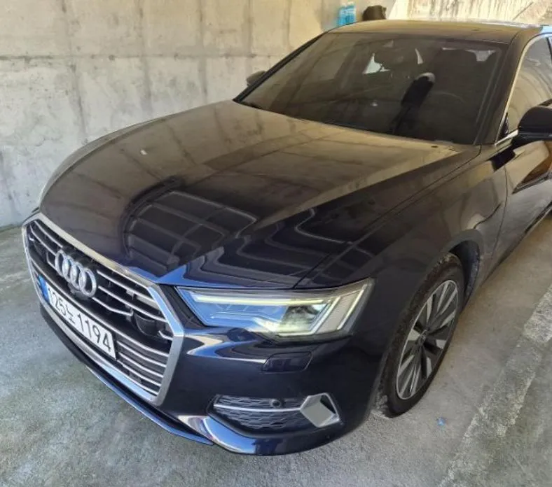 Audi A6 — фото 1