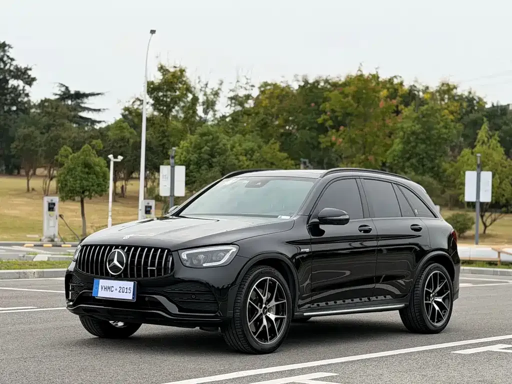 Mercedes-Benz GLC AMG — фото 1