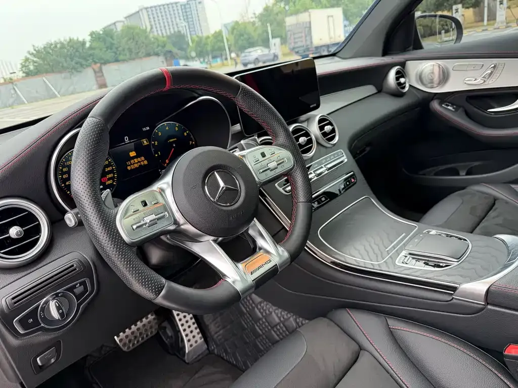 Mercedes-Benz GLC AMG — фото 9