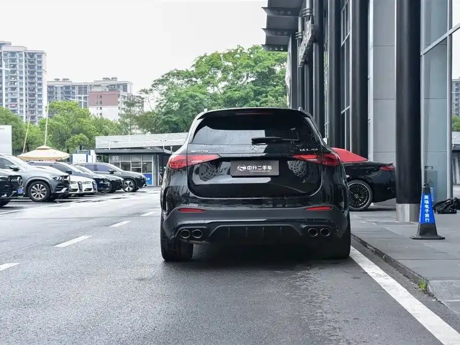 Mercedes-Benz GLC AMG — фото 10