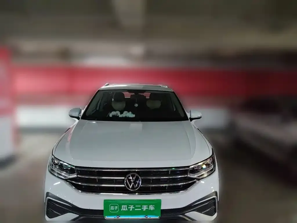 Volkswagen Tiguan L — фото 3
