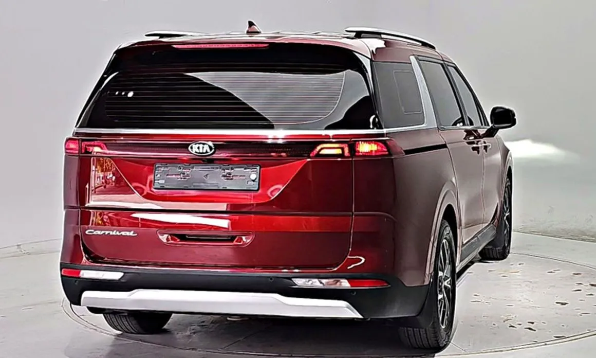 Kia Carnival — фото 2