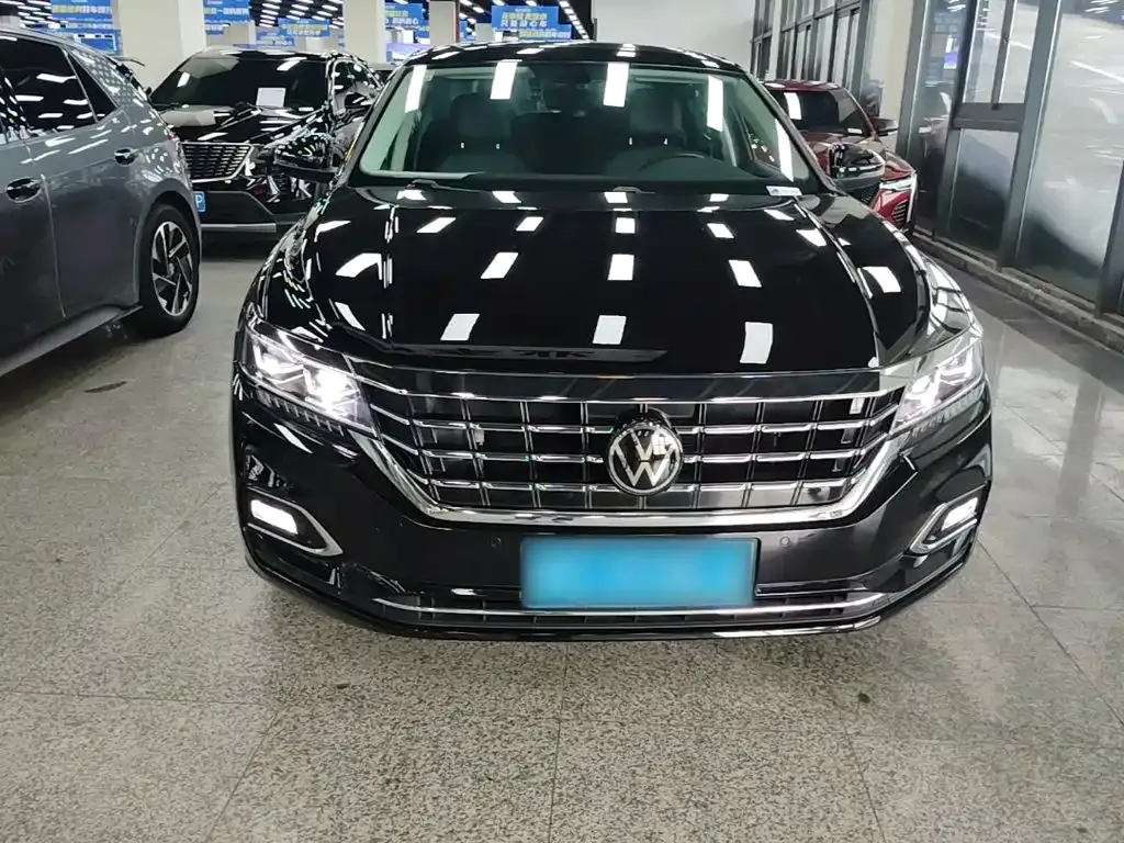 Volkswagen Passat — фото 8