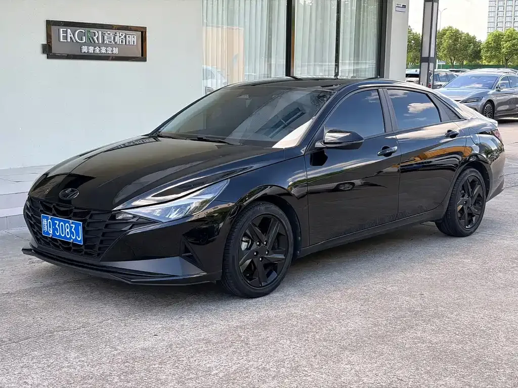 Hyundai Elantra — фото 3