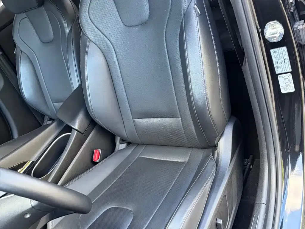 Hyundai Elantra — фото 2