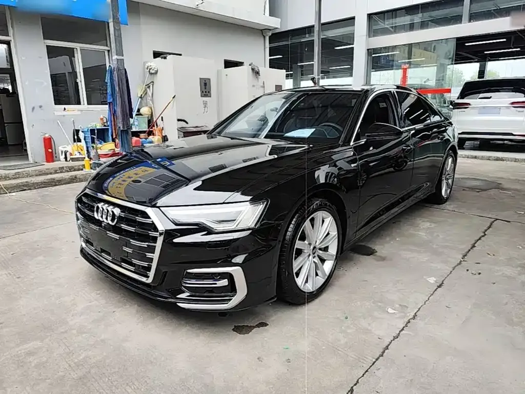 Audi A6L — фото 10