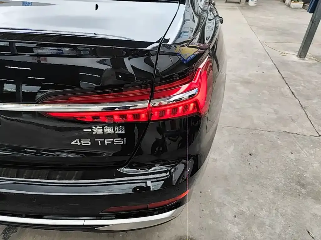 Audi A6L — фото 5