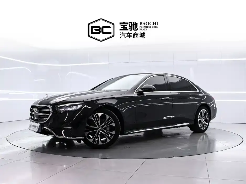 Mercedes-Benz E-Class — фото 1