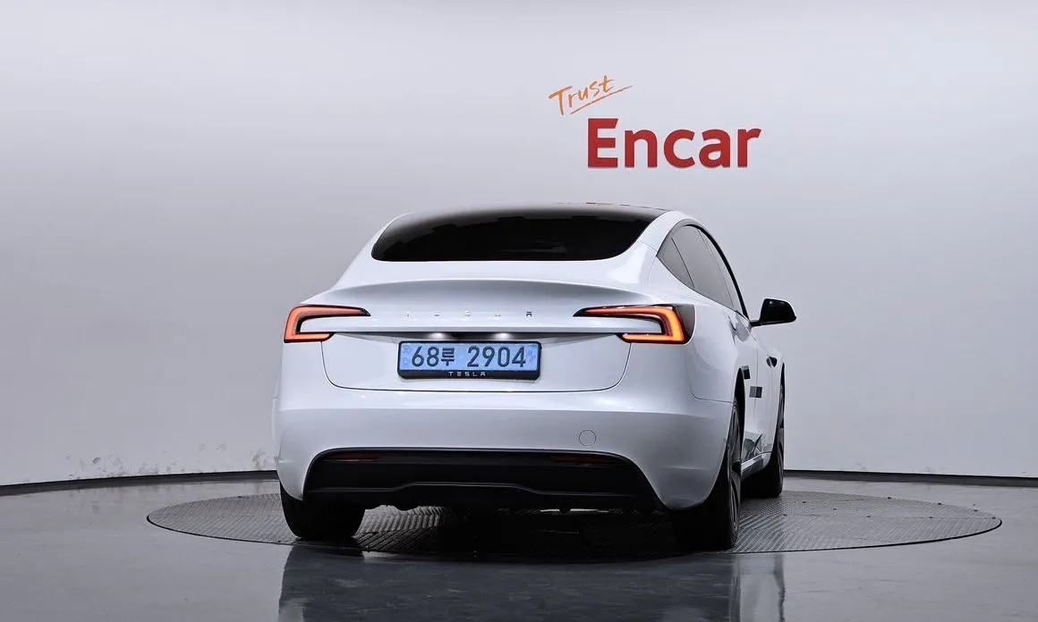 Tesla Model 3 — фото 3