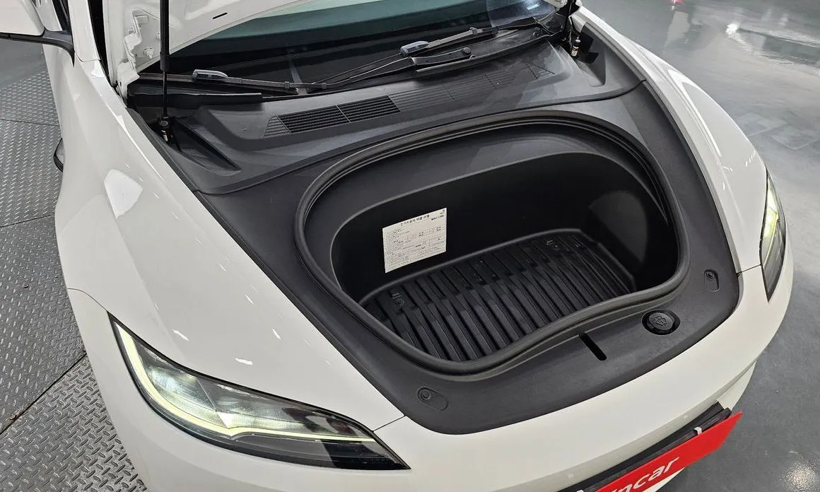 Tesla Model 3 — фото 10
