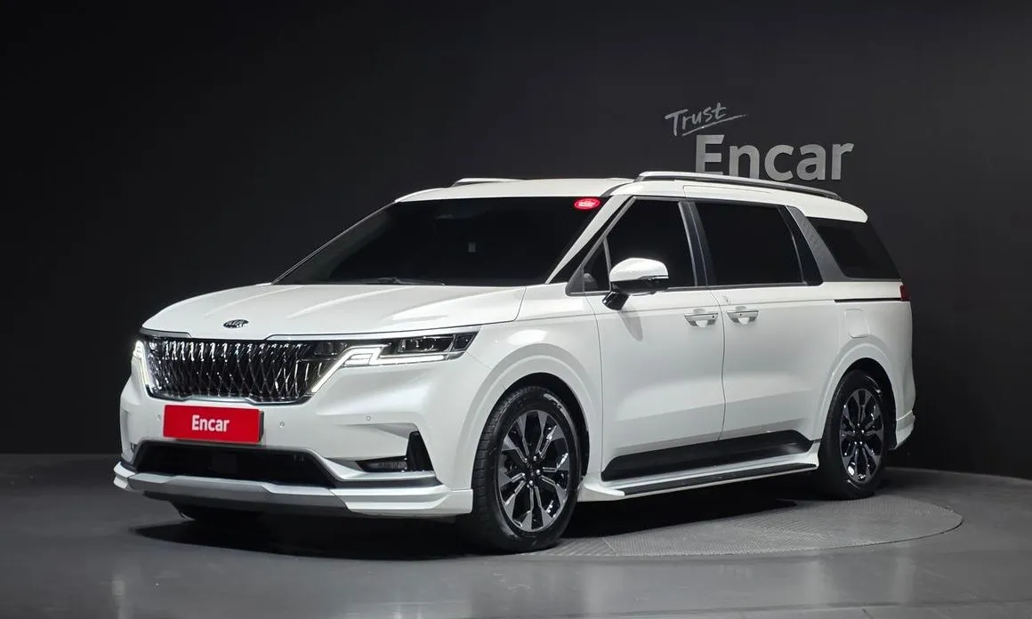 Kia Carnival — фото 1