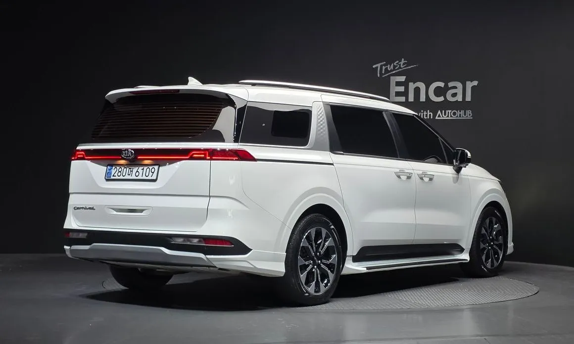 Kia Carnival — фото 2