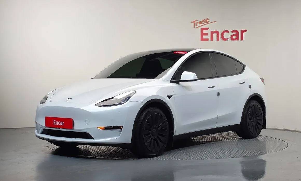 Tesla Model Y — фото 3