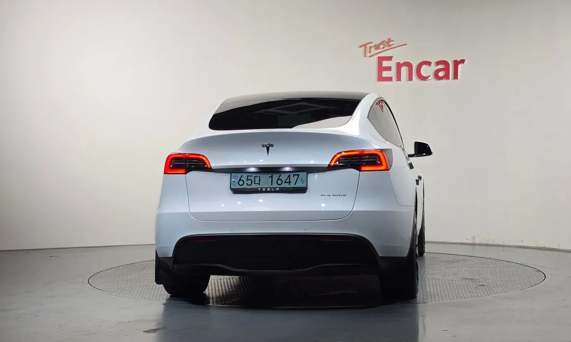 Tesla Model Y — фото 6