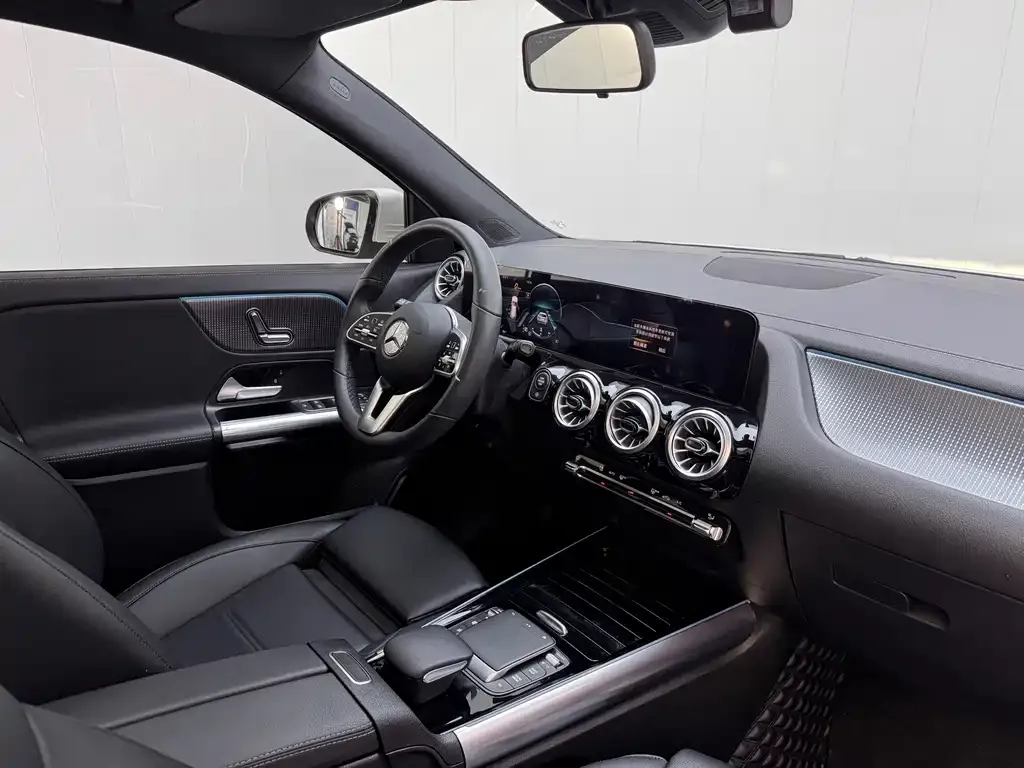 Mercedes-Benz GLA — фото 10