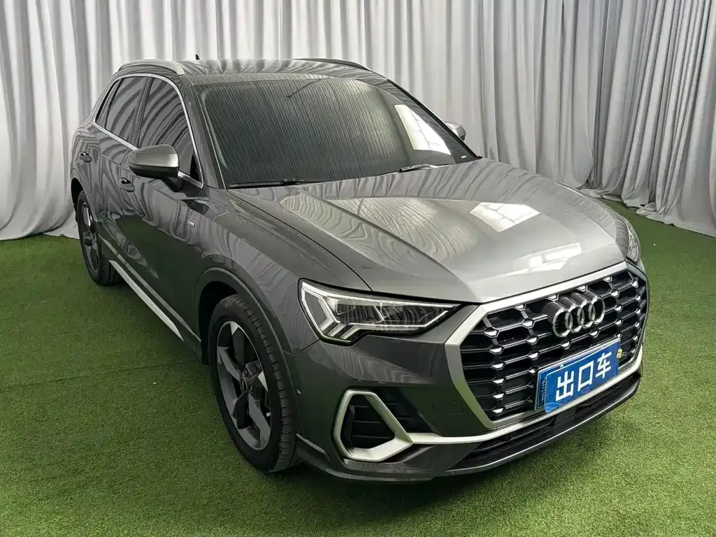Audi Q3 — фото 10