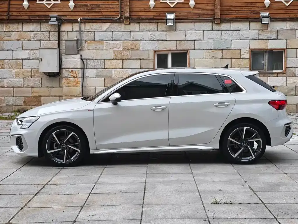 Audi A3 — фото 2