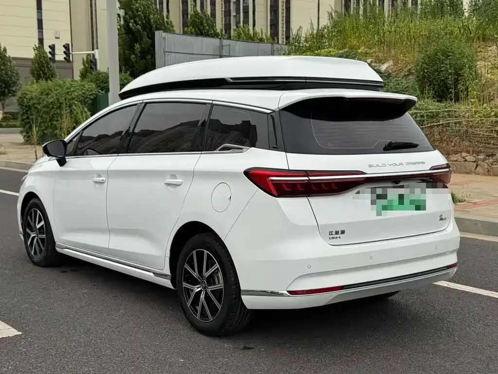 BYD MAX New Energy — фото 6