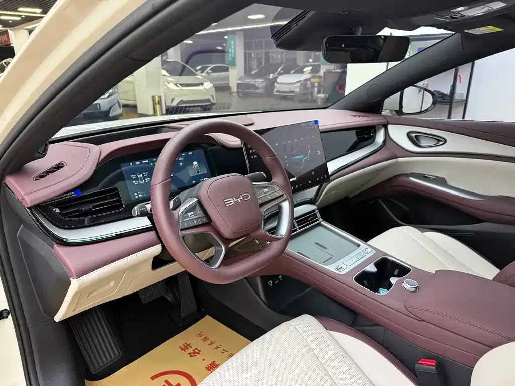 BYD Seal 07 DM-i — фото 10